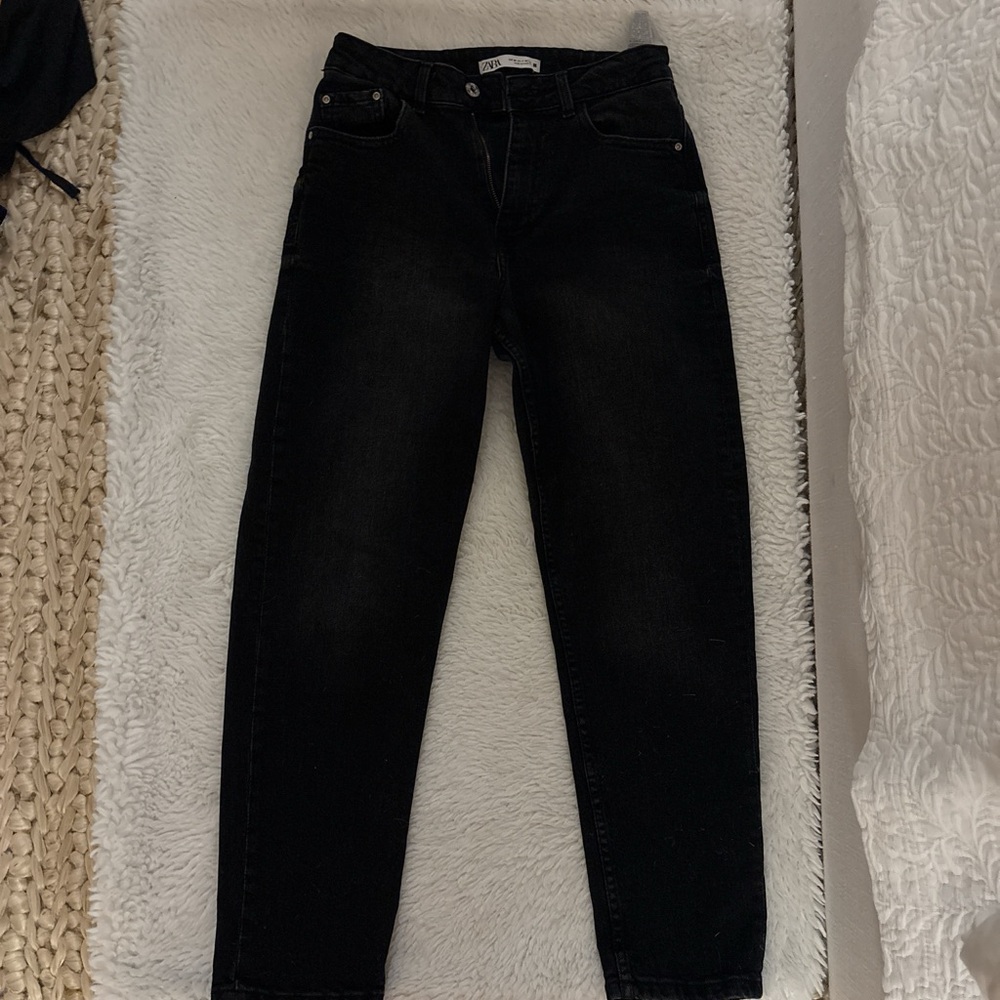Zara Women's Black Straight Leg Jeans